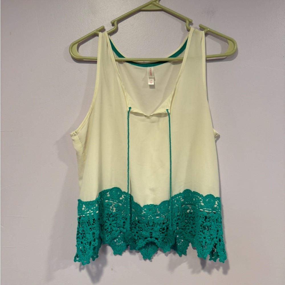 Xhiliration White with teal lace tank top